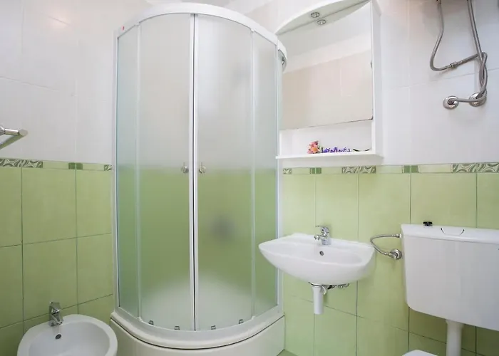 Ana 아파트 흐바르