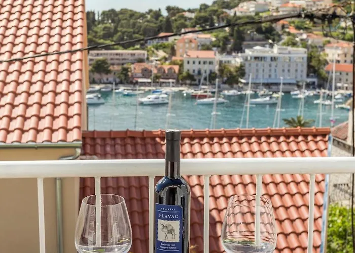 Ana 아파트 흐바르