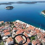 Ana Hvar Town